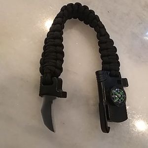 New Mens survivalist bracelet
